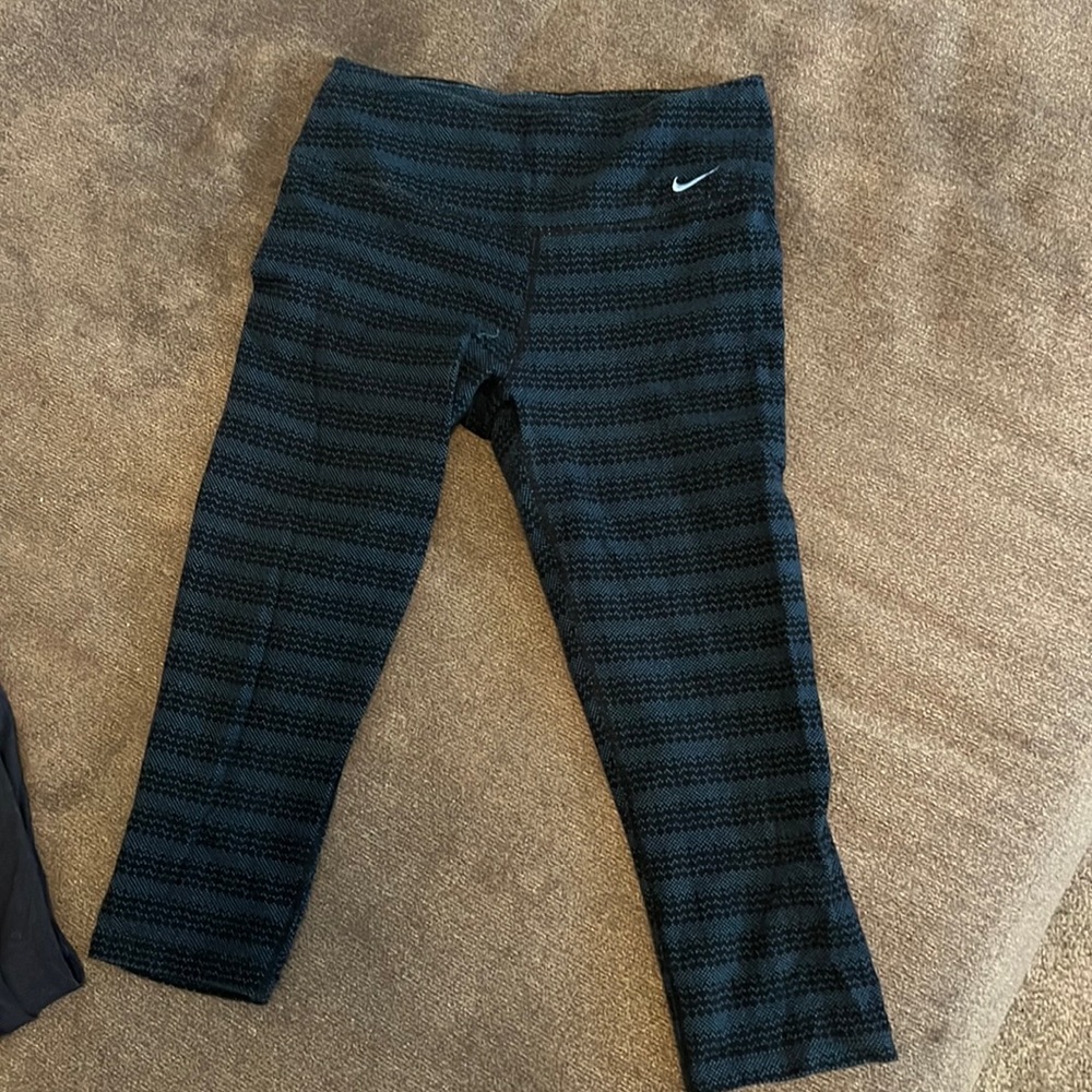 Nike- Blue/black pattern leggings